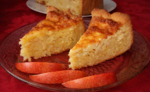 Sajtos krumplitorta almával