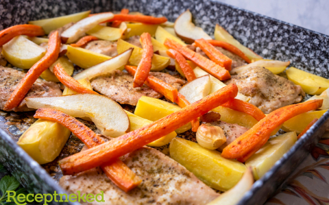 Rozmaringos pulyka, sült krumplival, körtével és répával