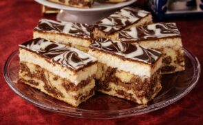 Kókuszkrémes tarka szelet