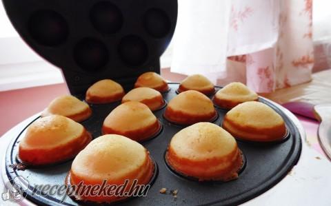 Kókuszos sütinyalóka házilag (popcake maker készülékkel)