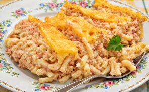 Pastitsio (görög rakott tészta)