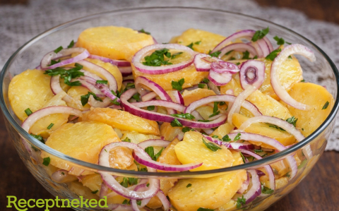 Borecetes-hagymás burgonyasaláta