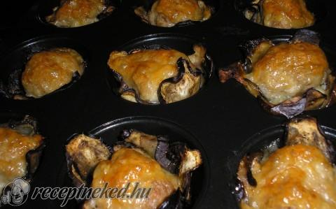 Padlizsános húsgolyók muffinsűtőben sütve