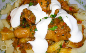 Pikáns tyúkpörkölt recept fotóval Pikáns tyúkpörkölt