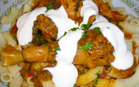 Pikáns tyúkpörkölt recept fotóval Pikáns tyúkpörkölt