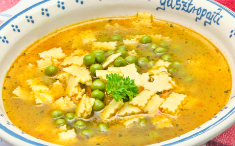 Magyaros zöldborsóleves recept fotóval Magyaros zöldborsóleves