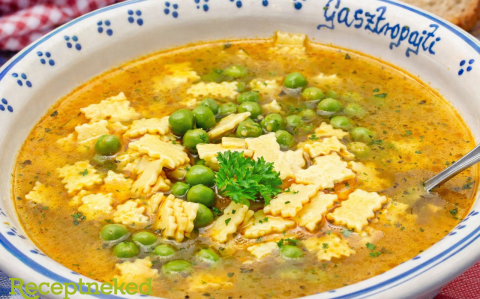Magyaros zöldborsóleves