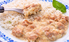 Tejszínes, majoránnás aprópecsenye