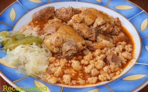 Csülök-köröm pörkölt