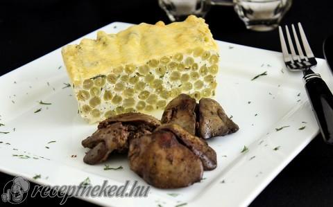 Csőben sült sajtos-tejfölös zöldbab fűszeres csirkemájjal