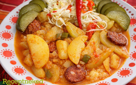 Paprikás krumpli kolbásszal