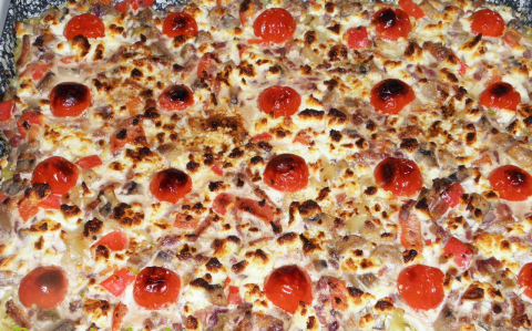 Rakott kecskesajtos tészta