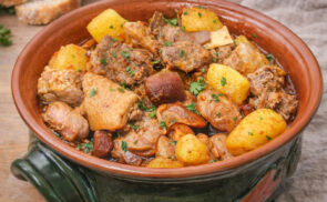 Pincepörkölt gazdagon