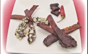 Bacon ropogós csilis csokoládéba mártva