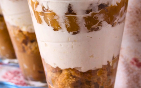 Karamellás pohárdesszert