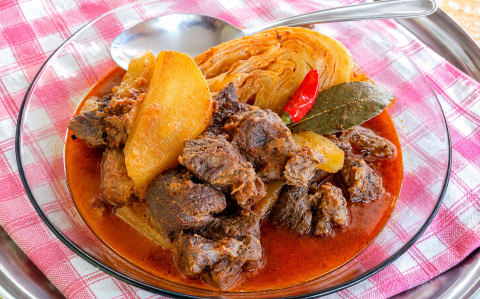 Bácskai birkapörkölt