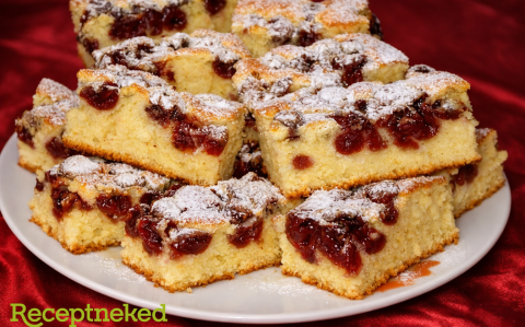 Meggyes, tejfölös piskóta