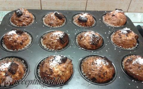 Kókuszos-csokis muffin