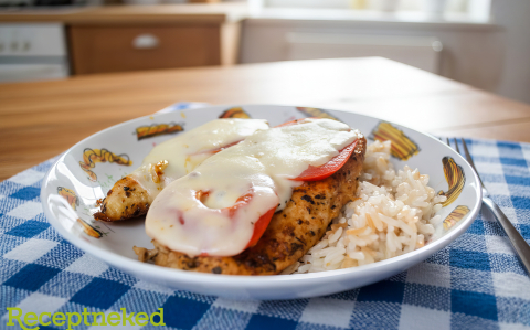 Paradicsomos csirkemell szelet