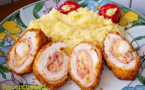 Sajttal-sokával töltött csirkemell tekercs