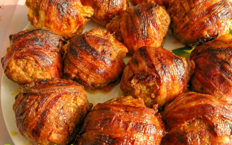 Sajttal töltött fasírt muffin sütőben sütve