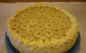 Banános, krémes torta