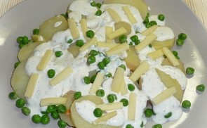 Sajtos-zöldborsós krumplisaláta