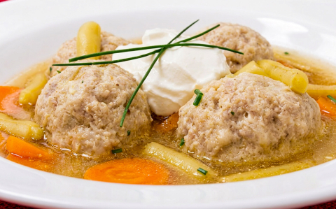 Zöldséges húsgombócleves