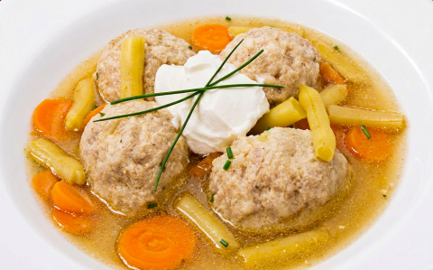 Zöldséges húsgombócleves