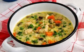 Zöldségleves sonkagaluskával