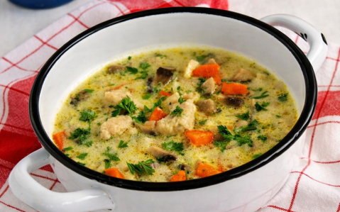 Zöldségleves sonkagaluskával