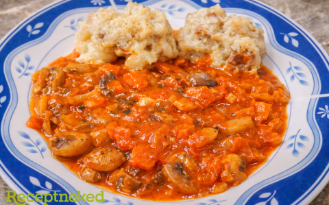 Zöldséges gombapörkölt vadasan kenyérgombóccal