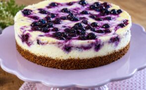 Áfonyás sajttorta