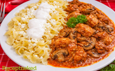 Gombás harcsapaprikás