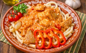 Bakonyi tejfölös sertéscsíkok