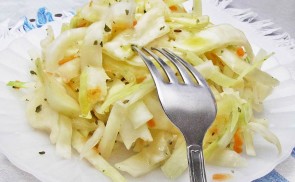 Cukormentes amerikai káposztasaláta (coleslaw saláta)
