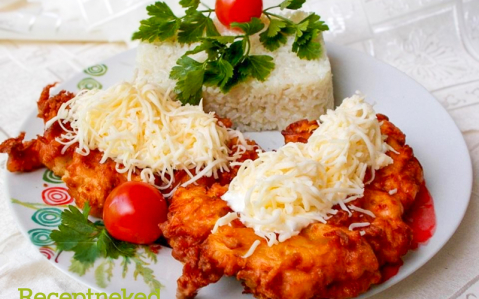 Csirkemell sajtos-burgonyás bundában recept fotóval Csirkemell sajtos-burgonyás bundában