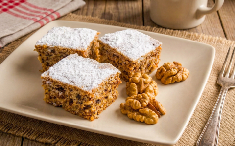 Gyümölcsös-rumos kevert süti