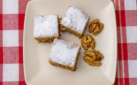 Gyümölcsös-rumos kevert süti