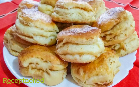 Hajtogatott tepertős pogácsa