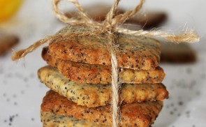 Omlós mákos-marcipános keksz