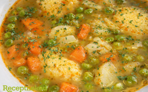 Magyaros zöldborsóleves