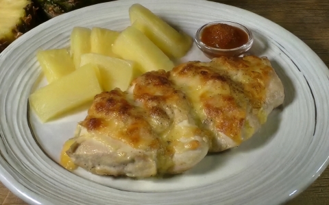 Ananászos-sajtos csirkemell