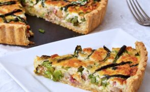 Spárgás-baconos pite