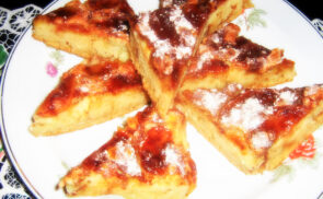 Almás palacsinta tepsiben