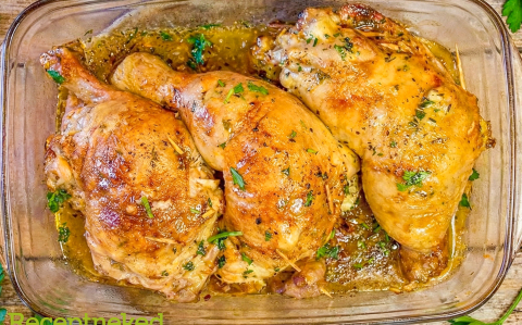 Füstölt tarjával és tojással töltött csirkecombok