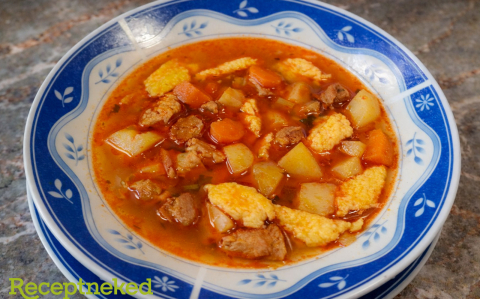 Alföldi gulyásleves galuskával