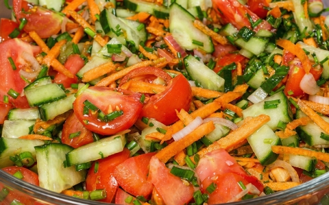 Balzsamecetes vegyes saláta