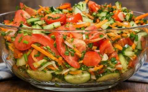 Balzsamecetes vegyes saláta