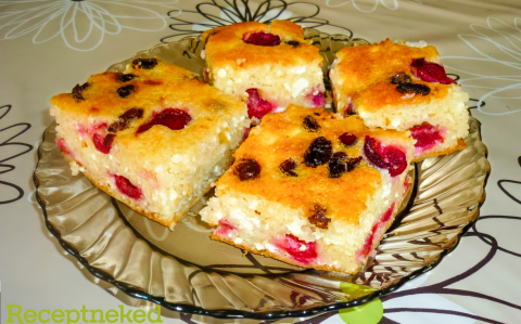 Grízes-túrós-meggyes rétes recept fotóval Grízes-túrós-meggyes rétes